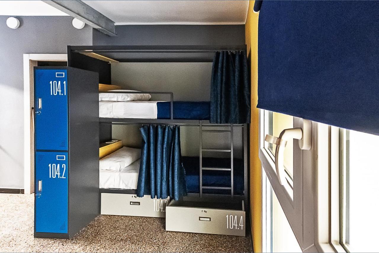 Marathon Hostel Genova Eksteriør billede
