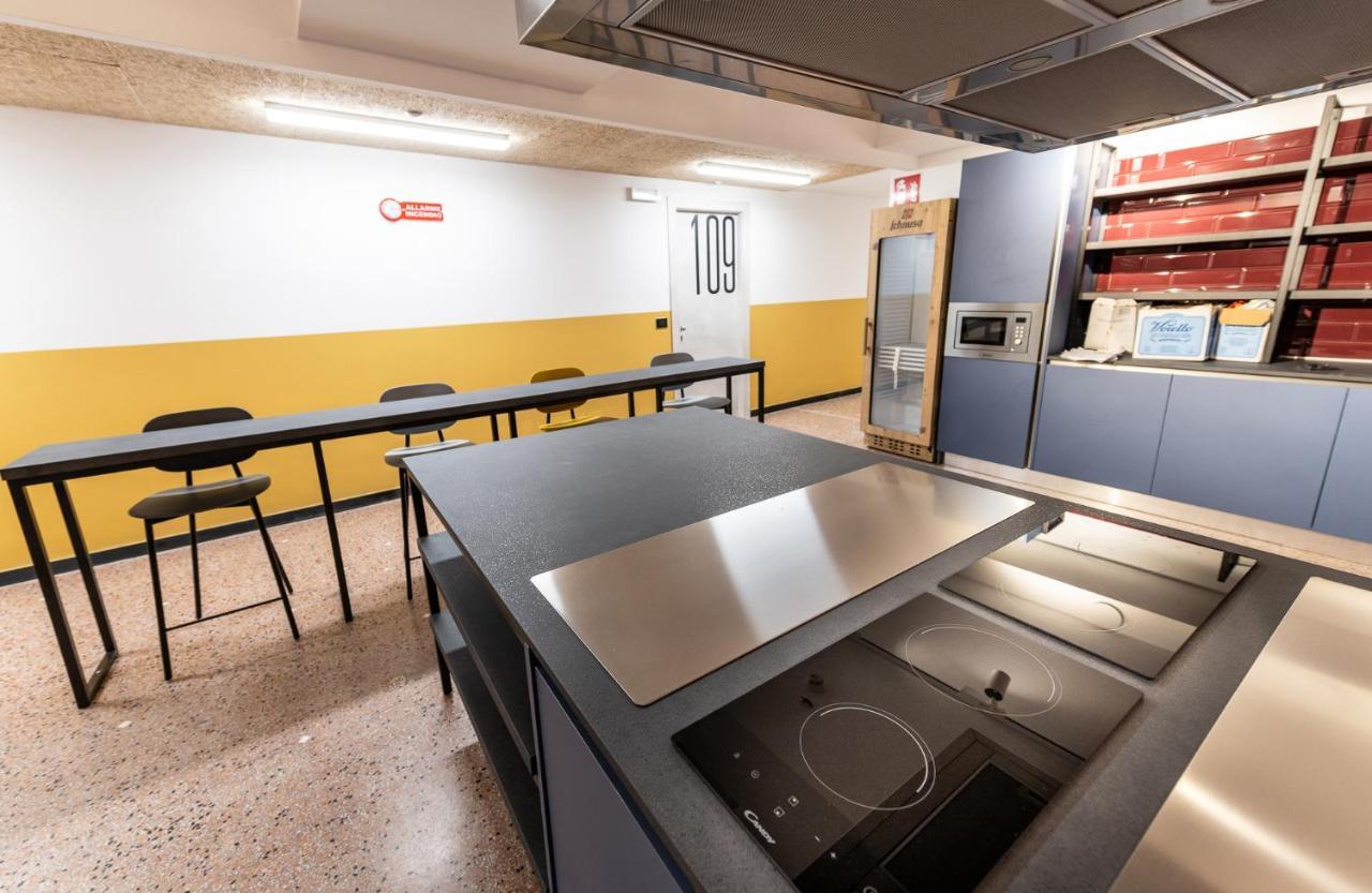 Marathon Hostel Genova Eksteriør billede