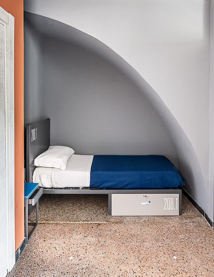 Marathon Hostel Genova Eksteriør billede